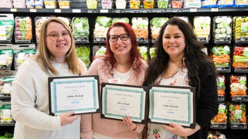 Weis Markets associates honored by Geisinger Trauma Services for life-saving action