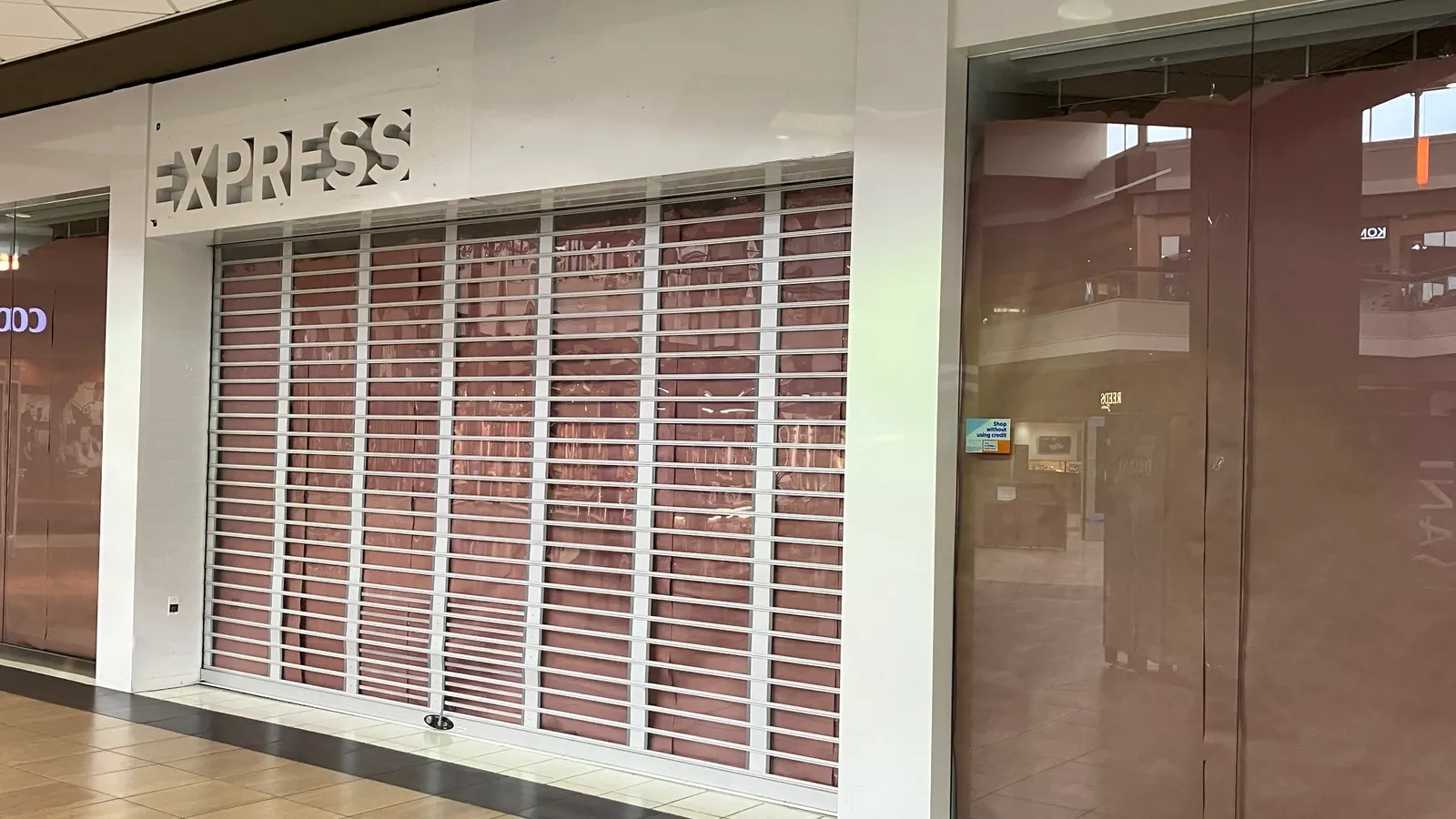Store closures outpace openings amid ‘historic shift’ to service-based tenants