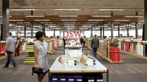 Designer Warehouse reports mixed Q4