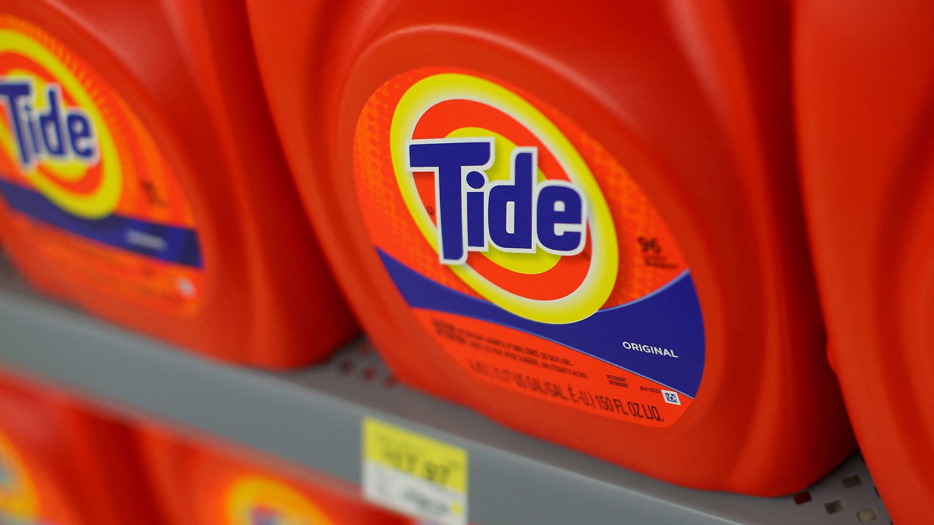Tide owner Procter & Gamble cuts earnings, revenue outlook as quarterly sales disappoint