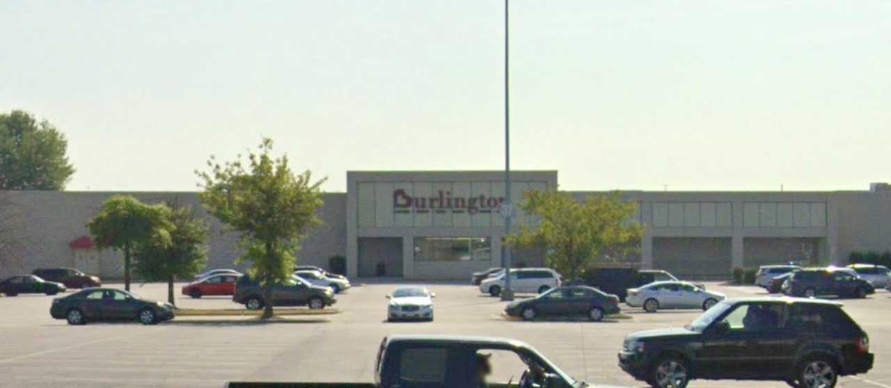 Man Exposes Himself To Woman At Woodbridge Mall Checkout, Then Walks Off: Police