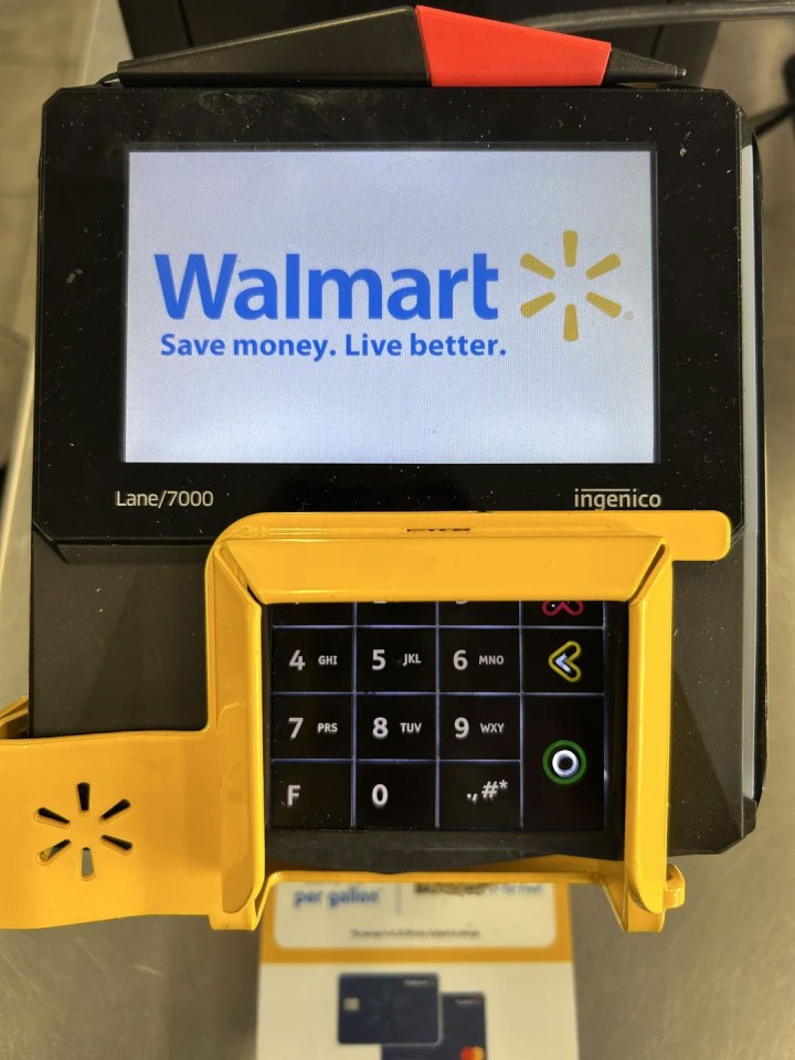 Walmart adds ‘belt’ at self-checkout after rash of info-swiping devices found – but shoppers fear it sends wrong message