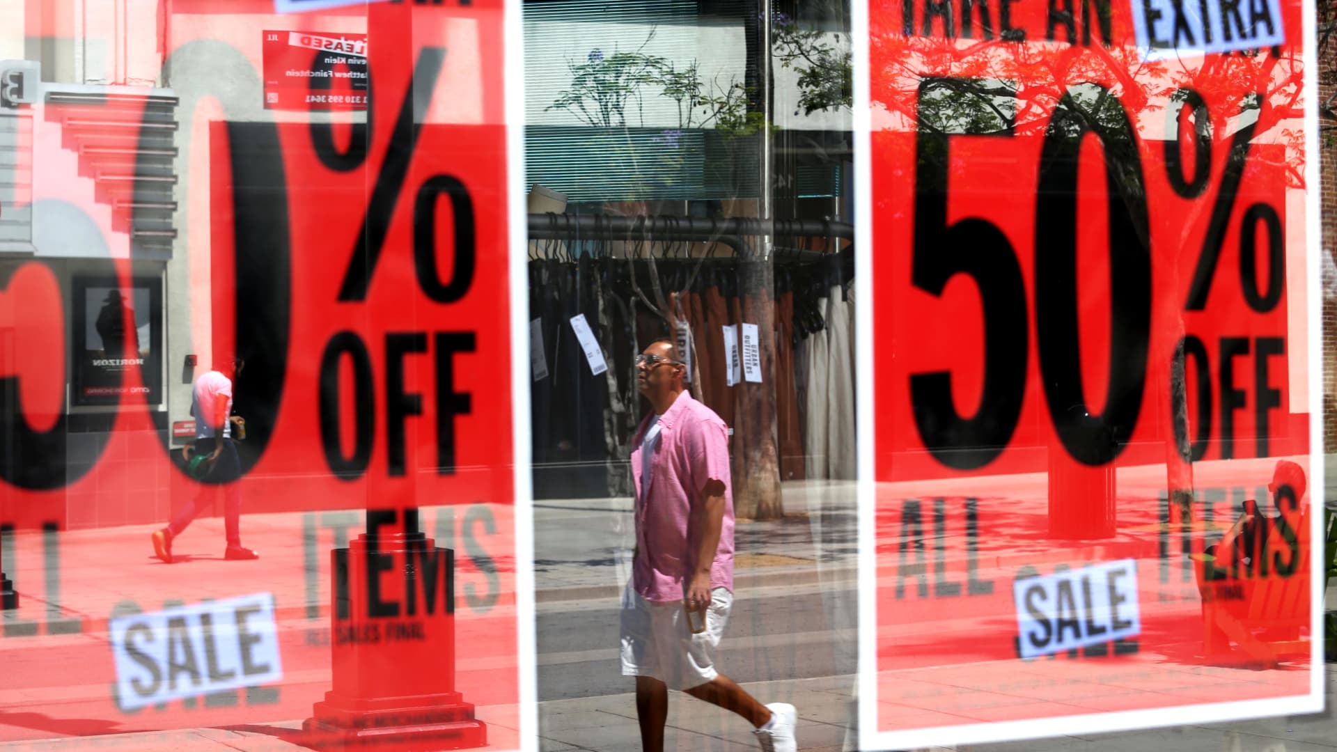 Consumers feeling 'discount burnout' ahead of Black Friday, Cyber Monday, survey finds