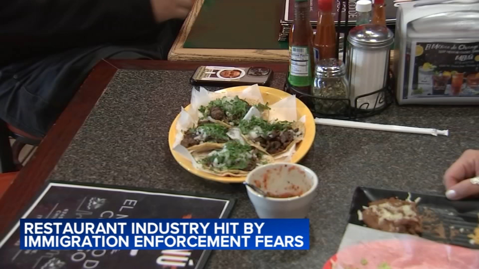 Chicago restaurants hurting as patrons, workers stay home due to immigration enforcement fears