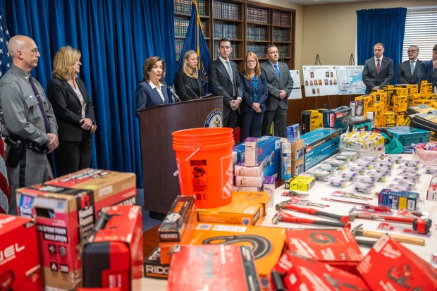Governor Hochul and Queens District Attorney Katz Announce Indictment Charges in $2.2 Million Organized Retail Theft Bust. (Darren McGee/ Office of Governor Kathy Hochul)