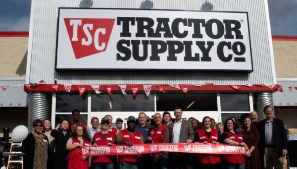 Tractor-Supply-store-AikenSC-600x341.jpg