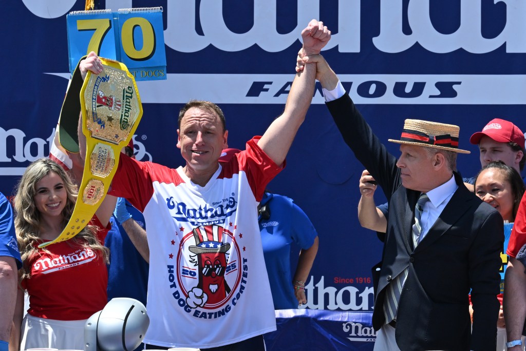070425_Nathan_s_Fourth_of_July_Hot_Dog_contest_056.jpg